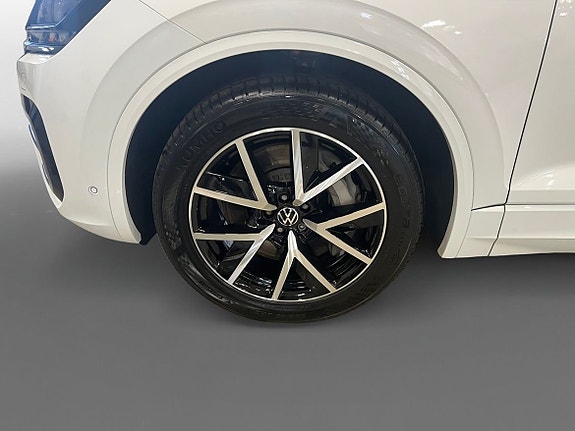Volkswagen Touareg 14 of 15
