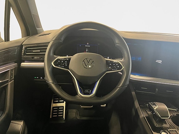 Volkswagen Touareg 12 of 15