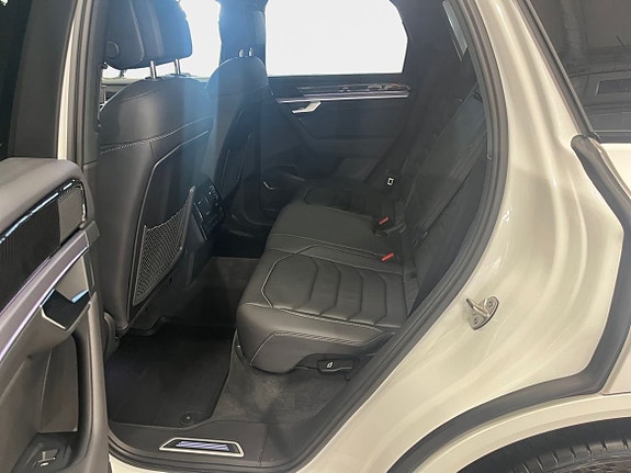 Volkswagen Touareg 13 of 15