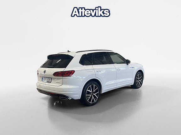 Volkswagen Touareg 3 of 15