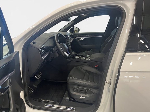 Volkswagen Touareg 9 of 15