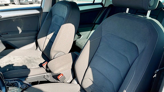Volkswagen Tiguan 8 of 12