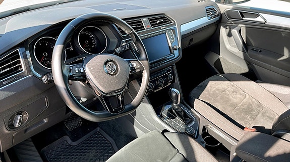 Volkswagen Tiguan 7 of 12