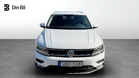 Volkswagen Tiguan 4 of 12