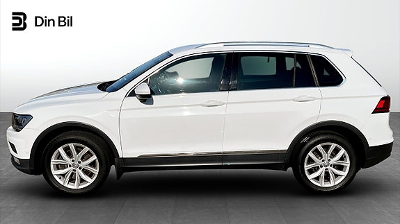 Volkswagen Tiguan 2 of 12