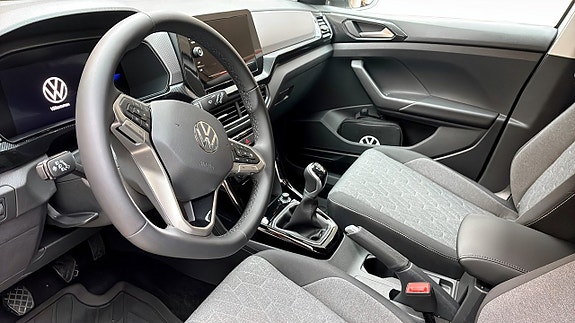 Volkswagen T-Cross 7 of 12