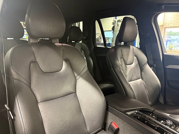 Volvo XC90 9 of 19