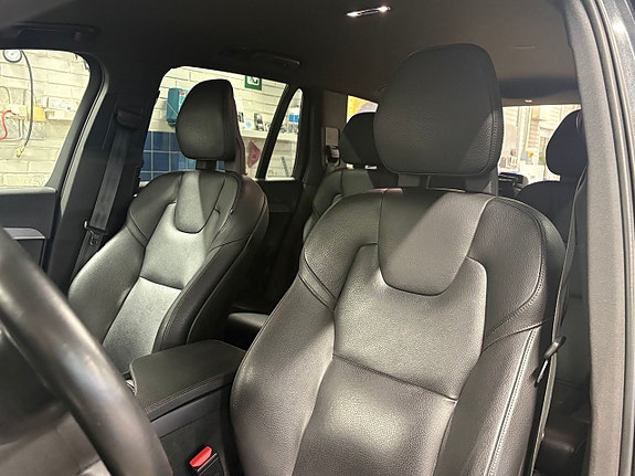 Volvo XC90 6 of 19