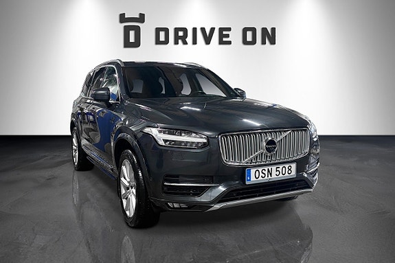 Volvo XC90 2 of 19