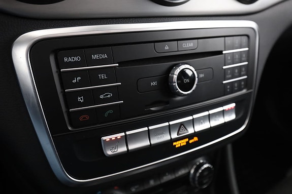 Mercedes-Benz CLA200 23 of 30