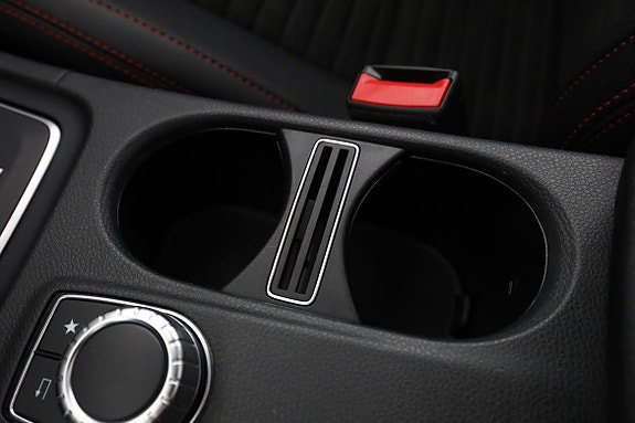 Mercedes-Benz CLA200 30 of 30