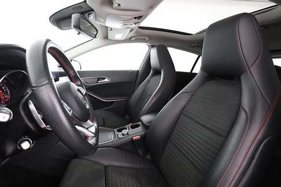Mercedes-Benz CLA200 11 of 30