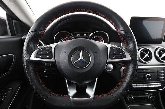Mercedes-Benz CLA200 19 of 30