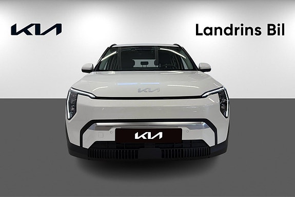 Kia EV3 2 of 18