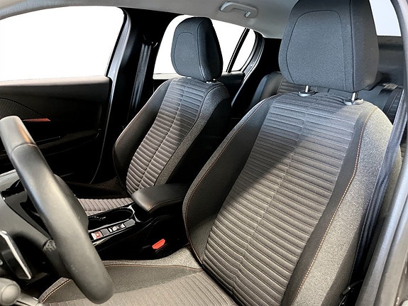 Peugeot 208 5 of 15