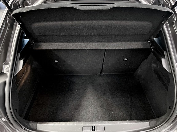 Peugeot 208 15 of 15
