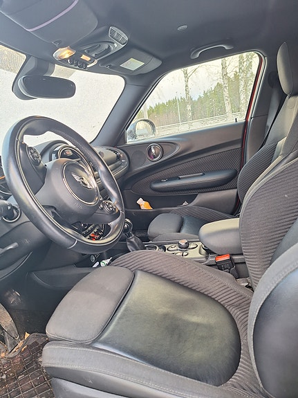 MINI Cooper 4 of 4