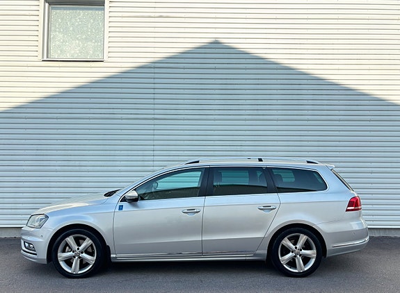 Volkswagen Passat 2 of 12
