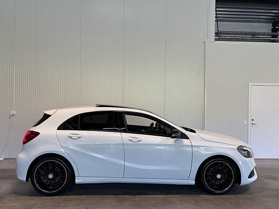 Mercedes-Benz A180 2 of 17