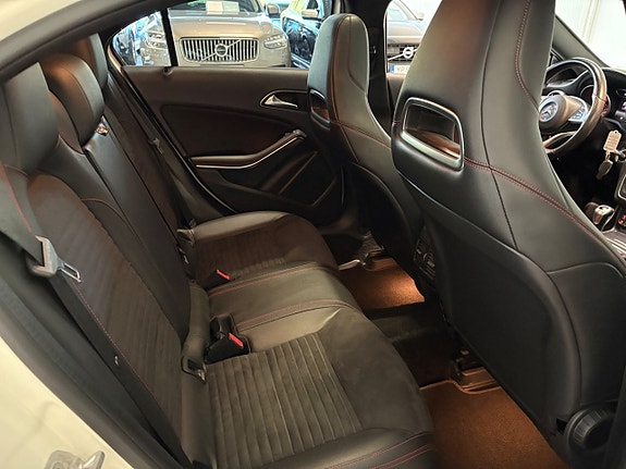 Mercedes-Benz A180 16 of 17