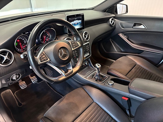 Mercedes-Benz A180 8 of 17