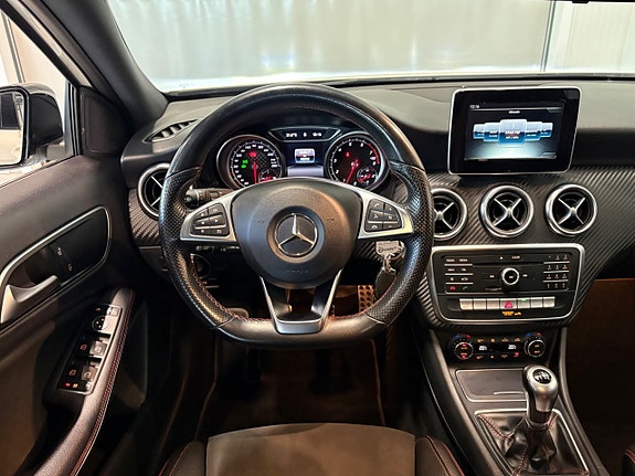 Mercedes-Benz A180 10 of 17