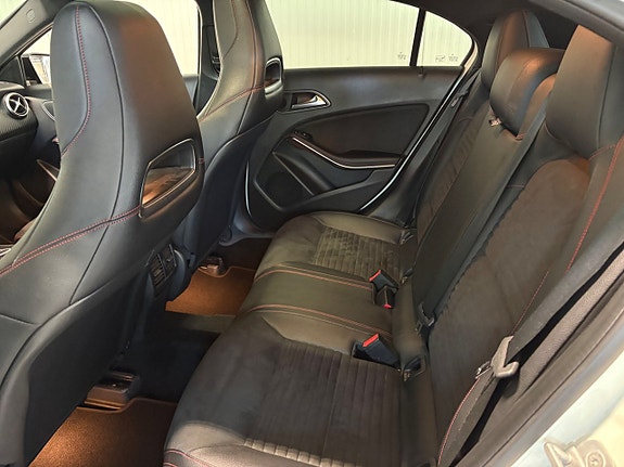 Mercedes-Benz A180 15 of 17