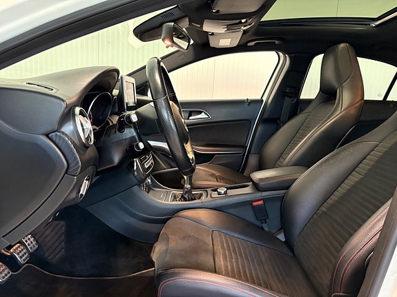 Mercedes-Benz A180 9 of 17