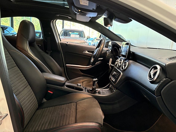 Mercedes-Benz A180 13 of 17