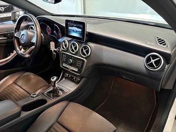 Mercedes-Benz A180 12 of 17