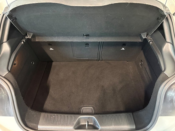 Mercedes-Benz A180 17 of 17