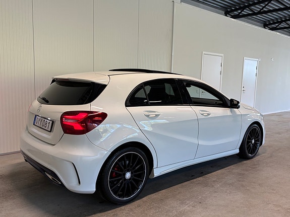 Mercedes-Benz A180 3 of 17