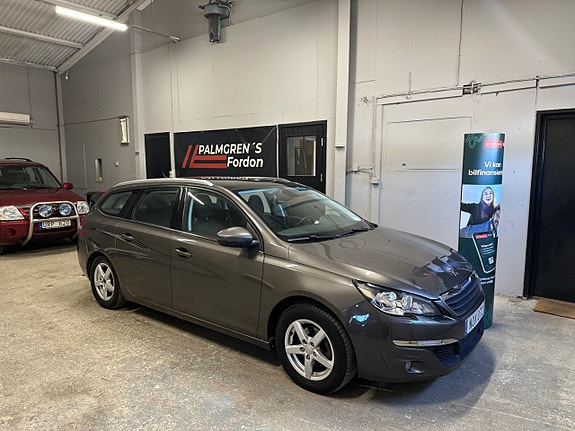 Peugeot 308 2 of 15