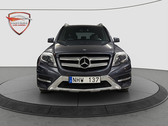 Mercedes-Benz GLK350 d 2 of 25