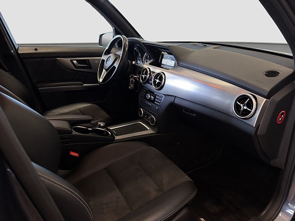 Mercedes-Benz GLK350 d 16 of 25