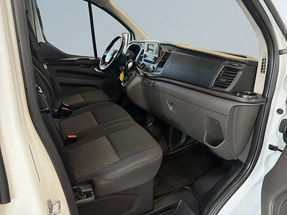 Ford Transit Custom 10 of 21