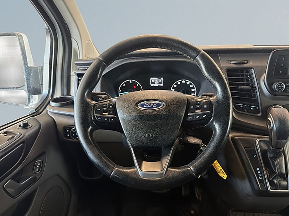 Ford Transit Custom 9 of 21