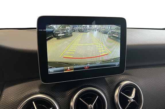 Mercedes-Benz A180 16 of 17