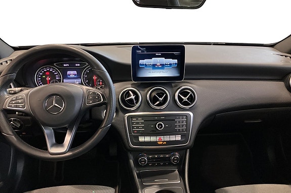 Mercedes-Benz A180 7 of 17