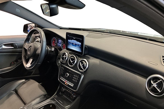 Mercedes-Benz A180 8 of 17