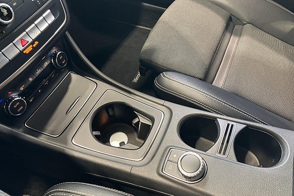 Mercedes-Benz A180 17 of 17