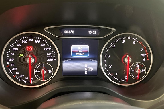 Mercedes-Benz A180 12 of 17