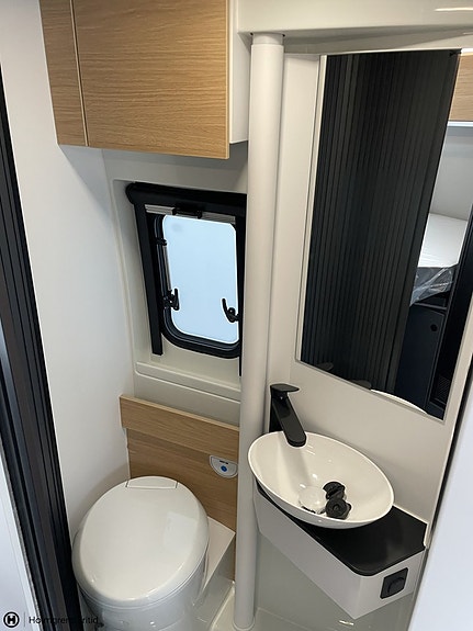 Adria Twin Select 640 SLB 10 of 14