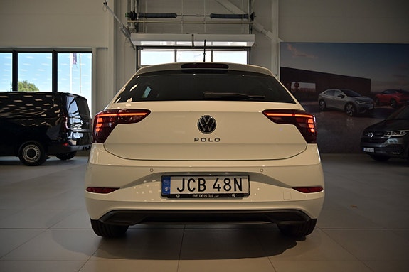 Volkswagen Polo 9 of 24