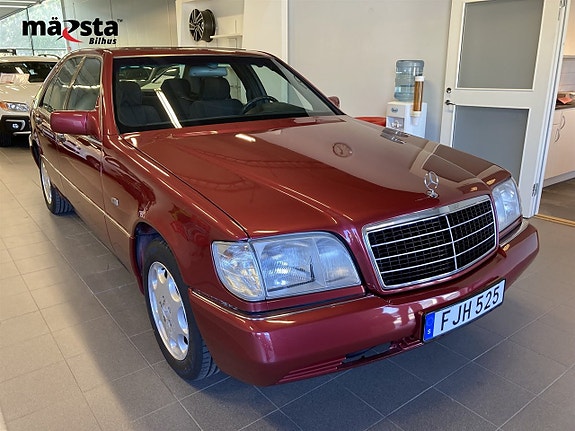 Mercedes-Benz S300 2 of 20