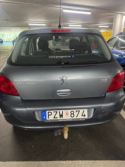 Peugeot 307 2 of 3