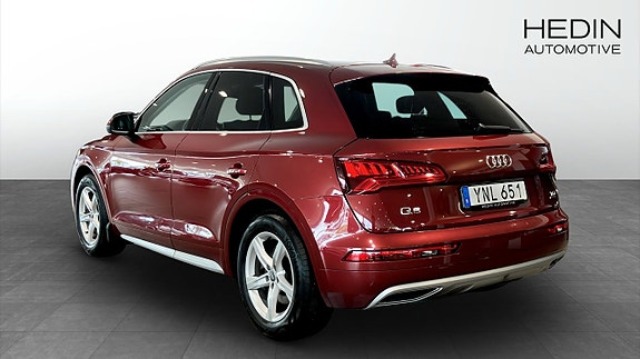Audi Q5 2 of 9