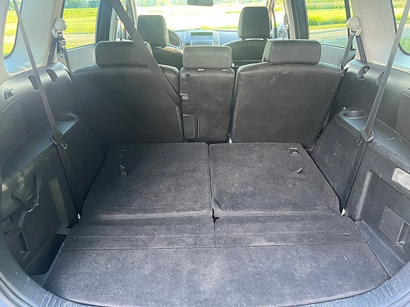 Mazda 5 9 of 15