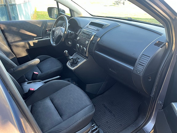 Mazda 5 7 of 15