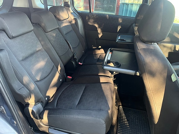 Mazda 5 8 of 15